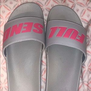 Rare Nelk Boys Flip Flops Men’s 12